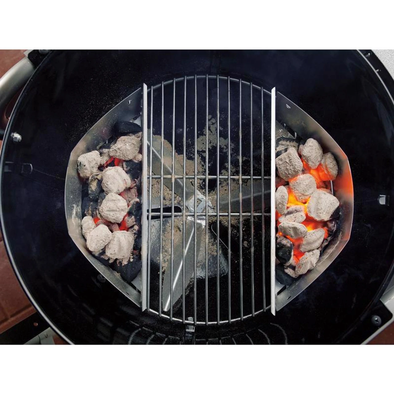 Weber 22 In. Master-Touch Charcoal Grill 7 Weber 22 In. Master-Touch Charcoal Grill - Image 5