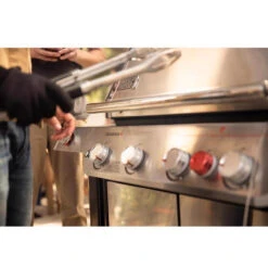 Weber Genesis S-435 -Grill Top Griddle Store 8037996 A V8.eps High 26271.1648393192