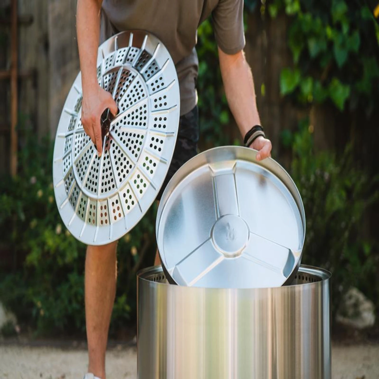 Solo Stove Yukon 2.0 Stainless Steel Round Wood Fire Pit 4 Solo Stove Yukon 2.0 Stainless Steel Round Wood Fire Pit - Image 2