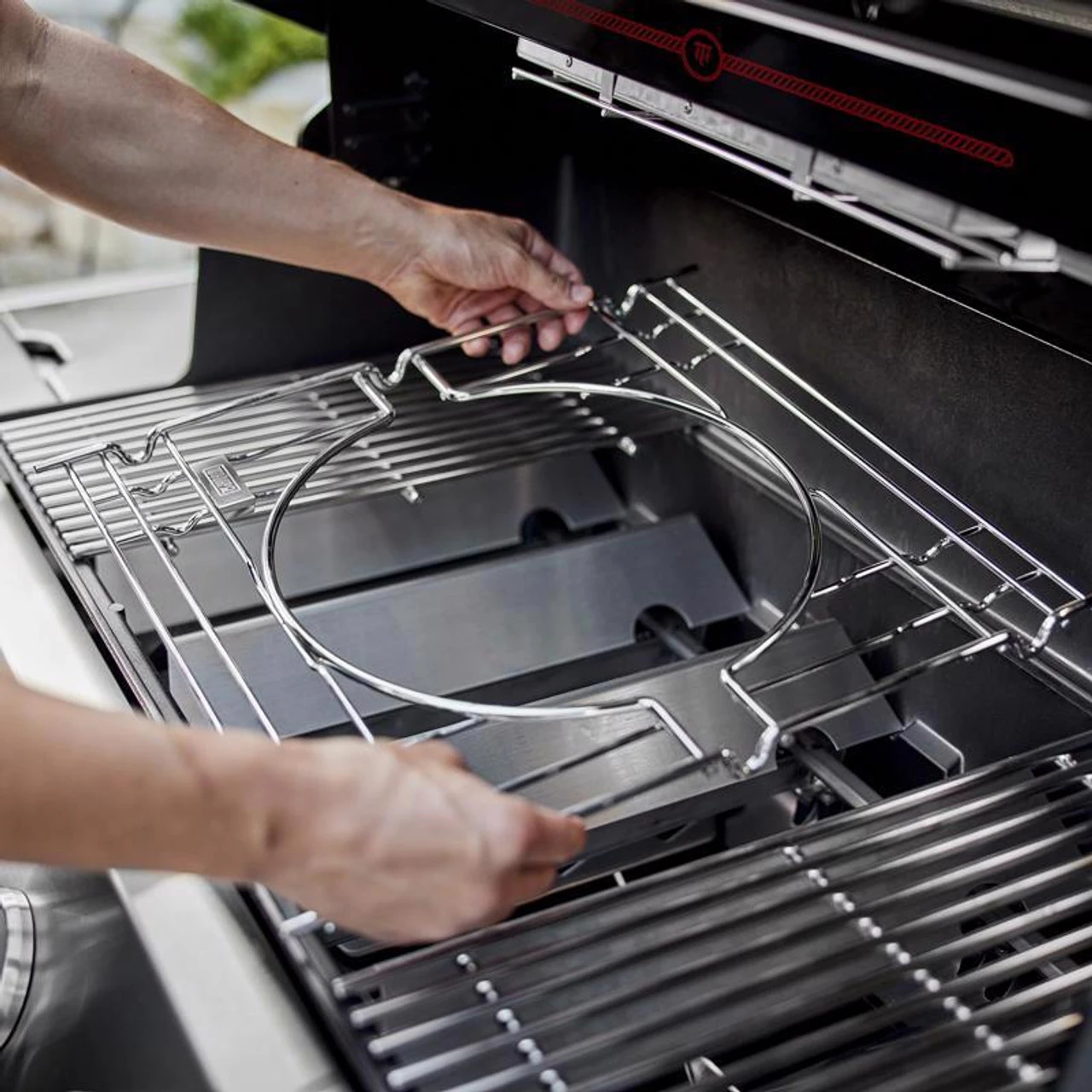 Weber Summit FS38 S 5 Burner Natural Gas Grill 7 Weber Summit FS38 S 5 Burner Natural Gas Grill - Image 5