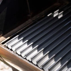 GrillGrate Grill Topper 8 GrillGrate Grill Topper -Grill Top Griddle Store 8094088 A V4.eps High 66266.1704206698