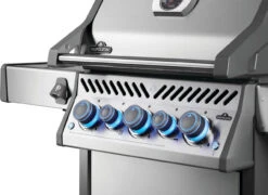Napoleon RPS425RSIBSS-2 Rogue PRO-S 425 RSIB With Infrared Side And Rear Burner -Grill Top Griddle Store RPS425RSIBPSS 2 Web Gallery 04 Original JPG Rogue RPS425RSIBPSS 2 Detail Ang Knbs 93260.1755643354