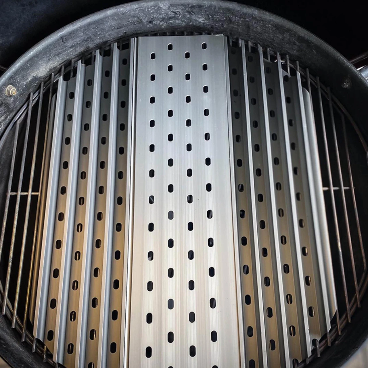 GrillGrate For Weber Kettle 22 And All 22.5 Diameter Grills 4 GrillGrate For Weber Kettle 22 And All 22.5 Diameter Grills - Image 2